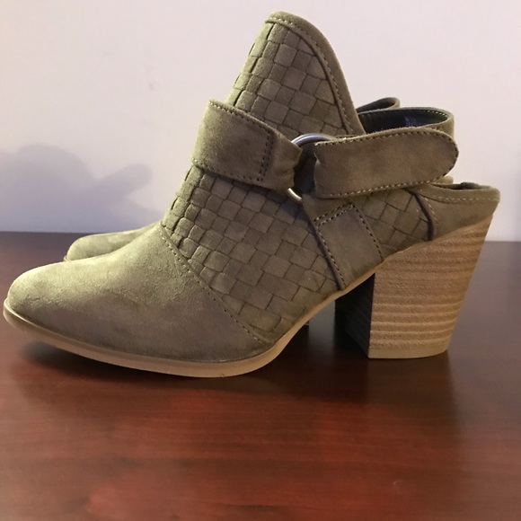 Universal Thread Suede Stacked heels - Picture 4 of 8